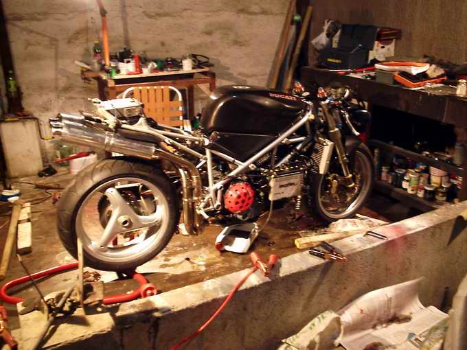 ducati2.jpg